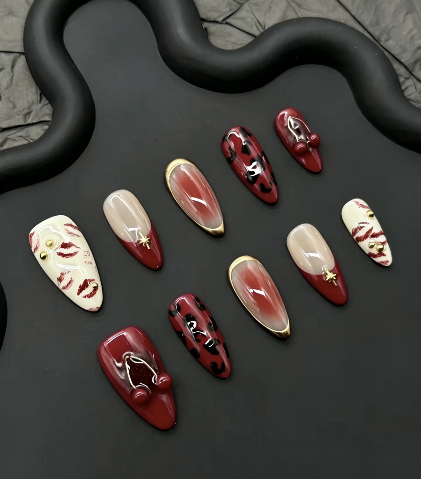 Red Noir press-on nail style reference